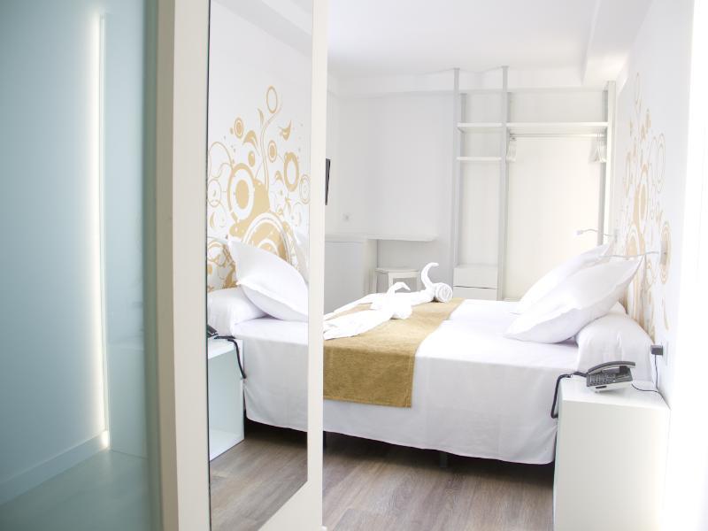 Apartamentos Triton كالا راتخاذا المظهر الخارجي الصورة