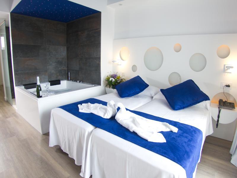 Apartamentos Triton كالا راتخاذا المظهر الخارجي الصورة