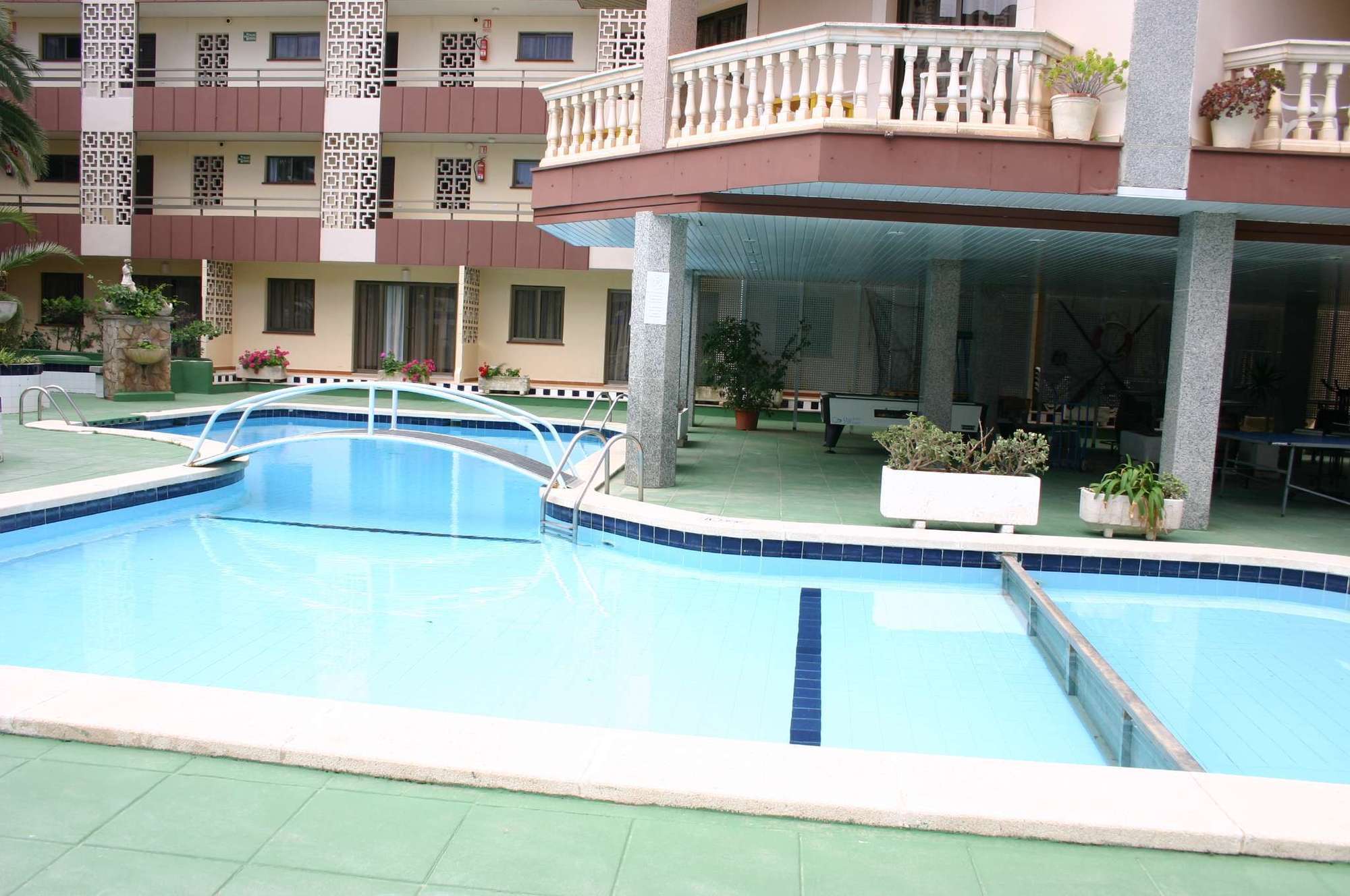 Apartamentos Triton كالا راتخاذا المظهر الخارجي الصورة